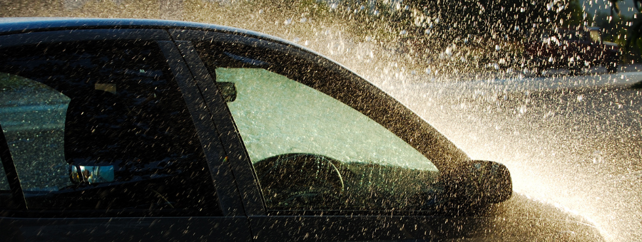 Six Tips for Dealing with Frosted Car Glass in Heavy Rain