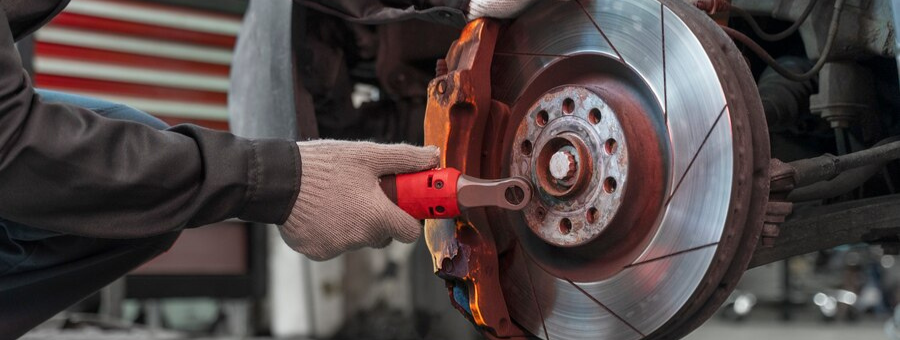 Five Important Tips for Driving and Dealing with Sudden Braking Situations of the Vehicle in Front